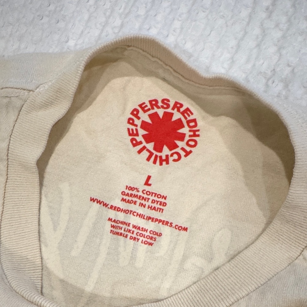 RHCP Concert Tee - Picture 2 of 3